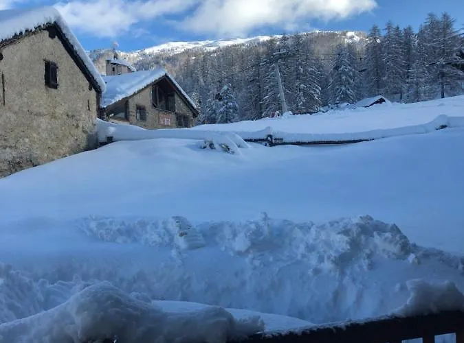 Baite Clotes Chalet